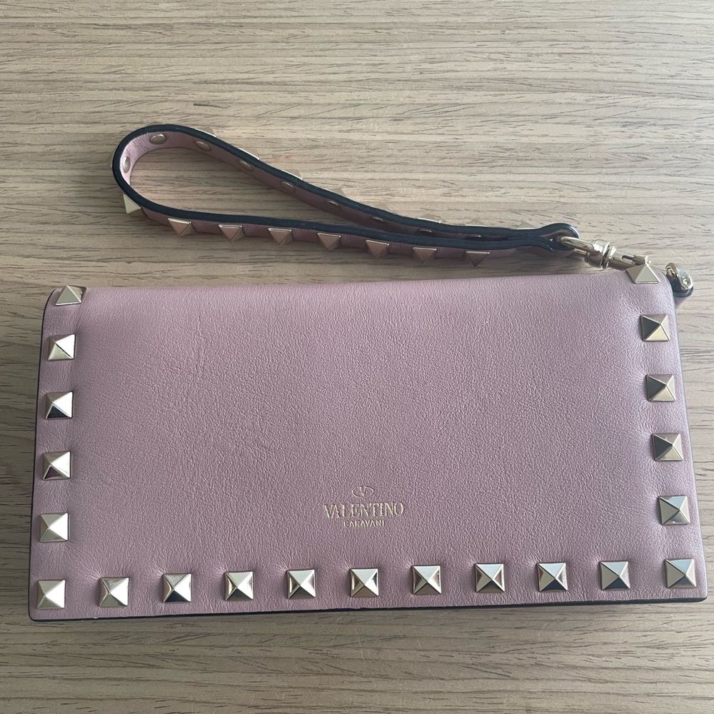 Valentino calf skin leather wallet. Rockstud.